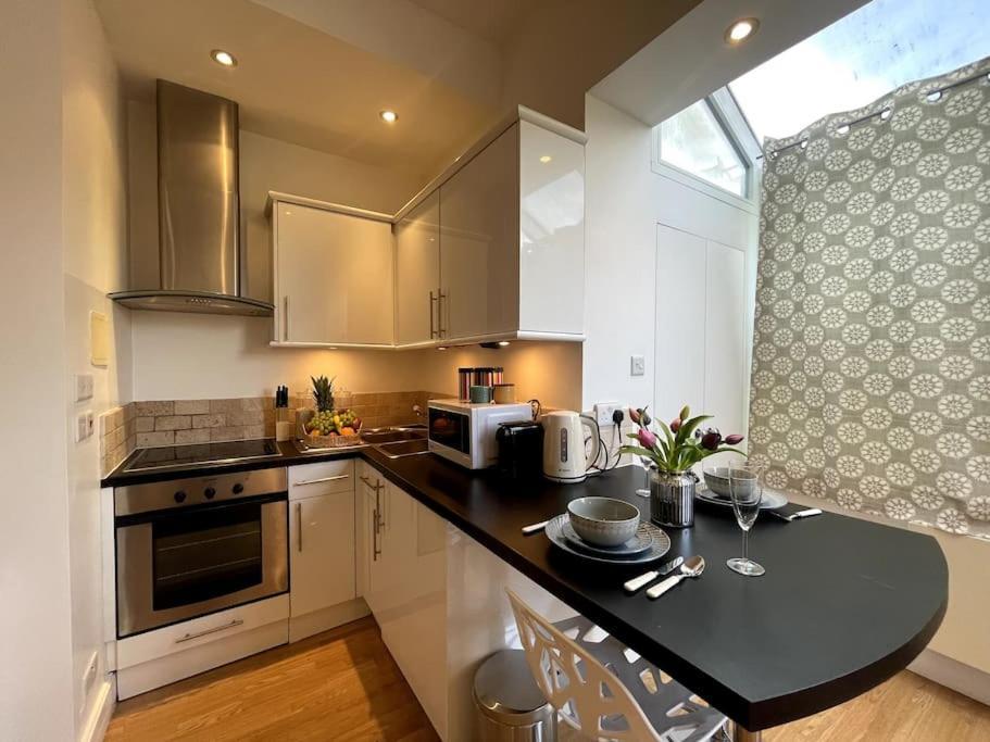 Cute&Cozy Studio Apt In Barons Court Λονδίνο Εξωτερικό φωτογραφία