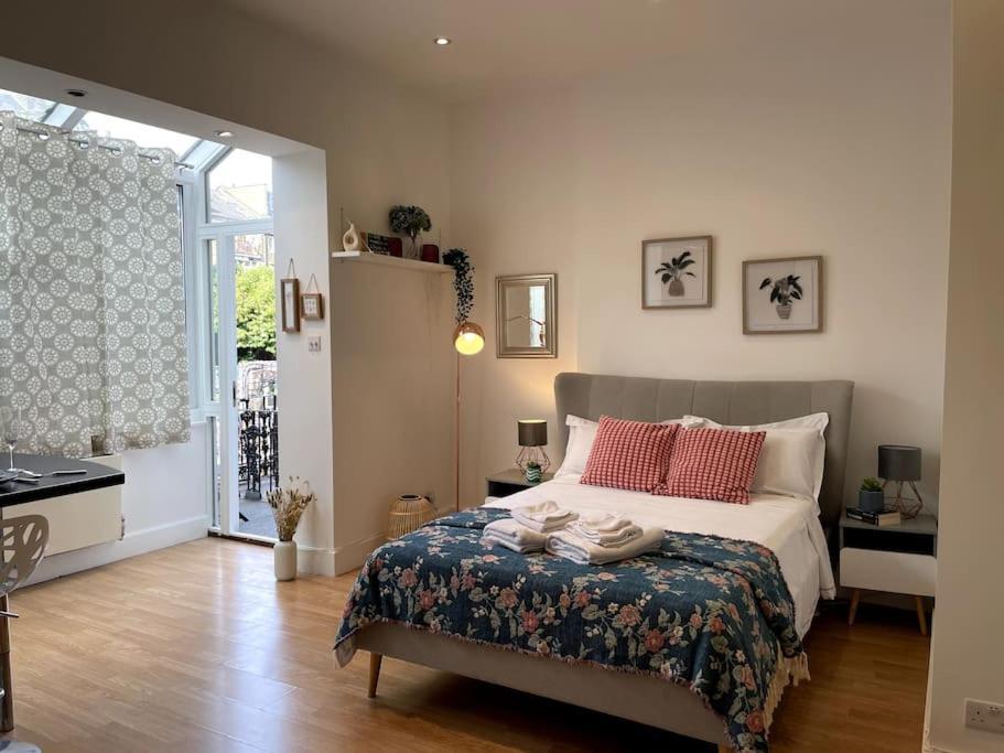 Cute&Cozy Studio Apt In Barons Court Λονδίνο Εξωτερικό φωτογραφία