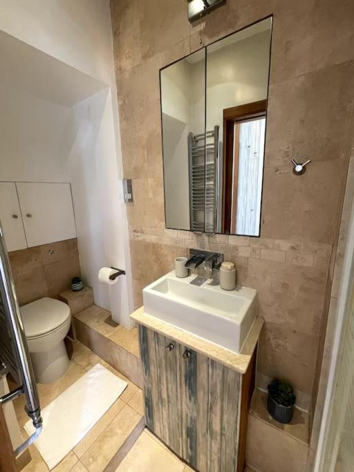 Cute&Cozy Studio Apt In Barons Court Λονδίνο Εξωτερικό φωτογραφία